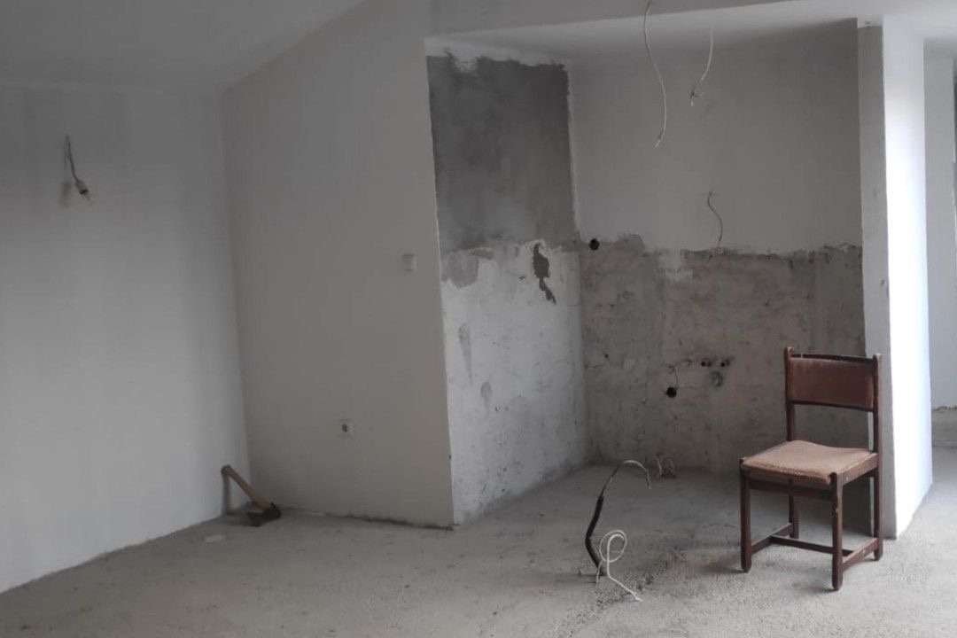 Wnętrze mieszkania w stanie deweloperskim